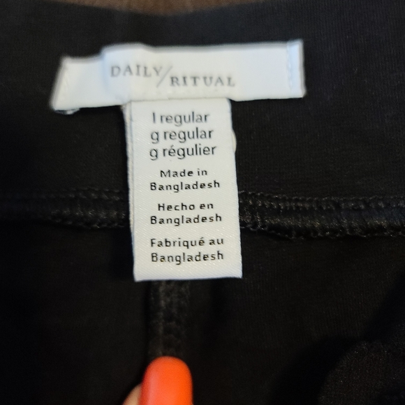 Daily Ritual Leggings - Picture 2 of 2